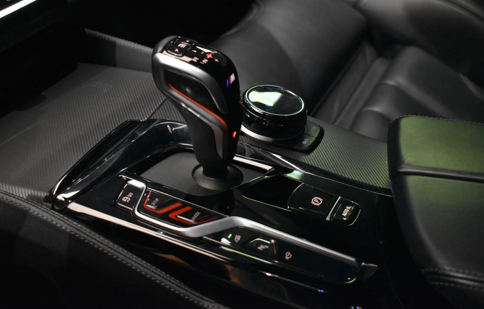 BMW M5 Competition 4.4 V8 xDrive, снимка 8 - Автомобили и джипове - 56682302