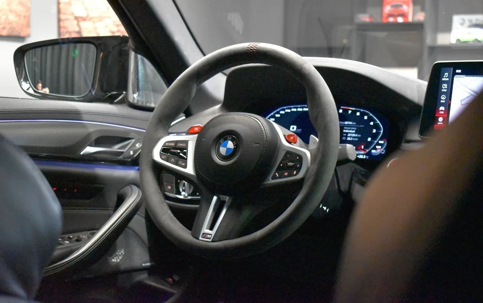 BMW M5 Competition 4.4 V8 xDrive, снимка 11 - Автомобили и джипове - 56682302