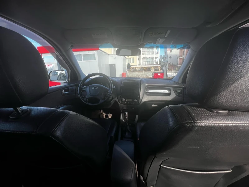 Kia Sportage 2.0i LPG, снимка 12 - Автомобили и джипове - 48969008