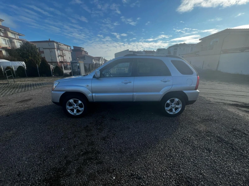 Kia Sportage 2.0i LPG, снимка 3 - Автомобили и джипове - 48969008