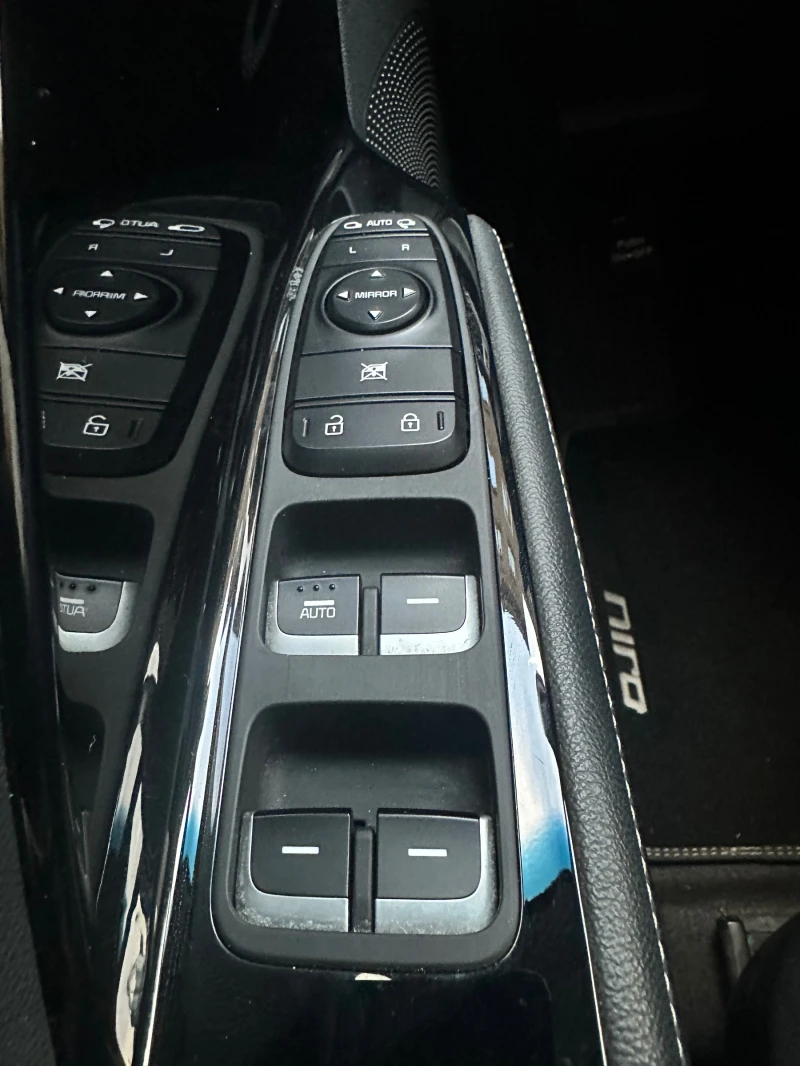 Kia Niro, снимка 13 - Автомобили и джипове - 52975976