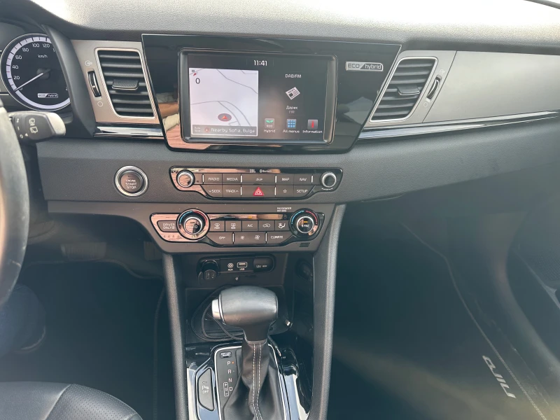 Kia Niro, снимка 11 - Автомобили и джипове - 52975976