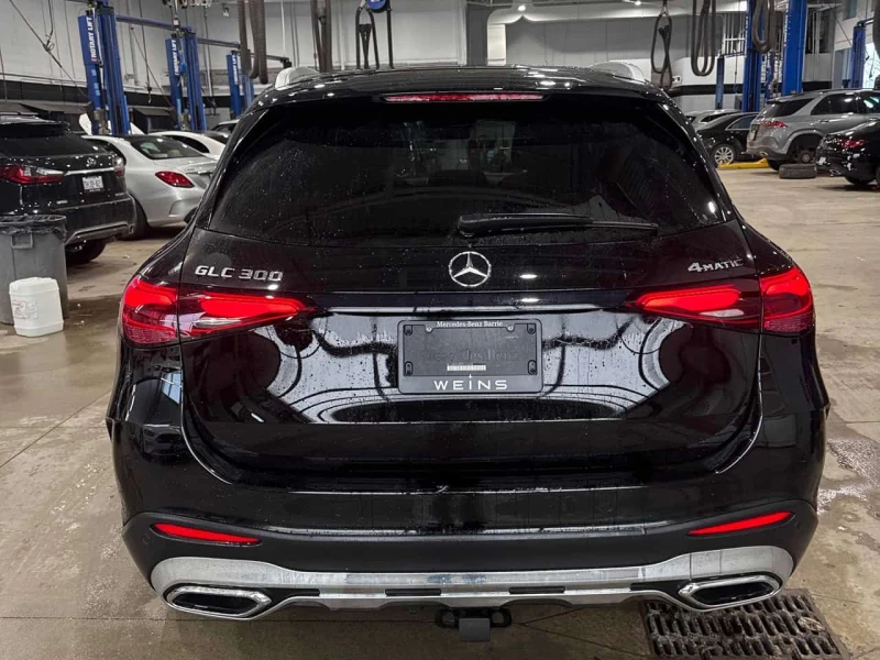 Mercedes-Benz GLC 300 /DISTRONIC/360/PANO/NAVI/AMBIENT, снимка 4 - Автомобили и джипове - 53580515