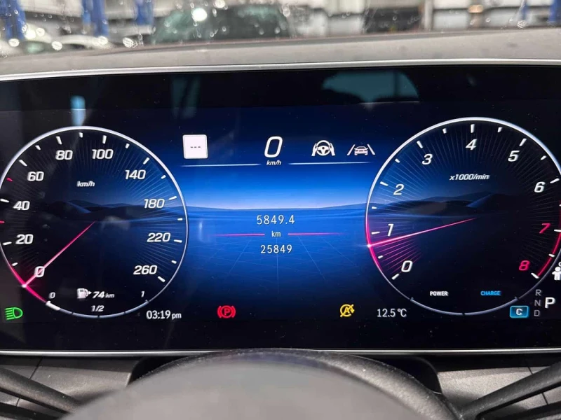 Mercedes-Benz GLC 300 /DISTRONIC/360/PANO/NAVI/AMBIENT, снимка 8 - Автомобили и джипове - 53580515