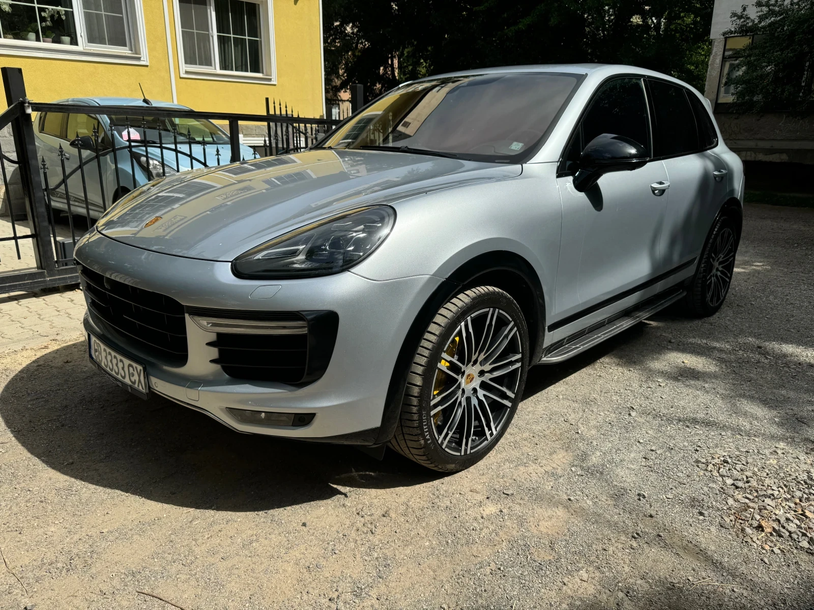 Porsche Cayenne TURBO S - изображение 2