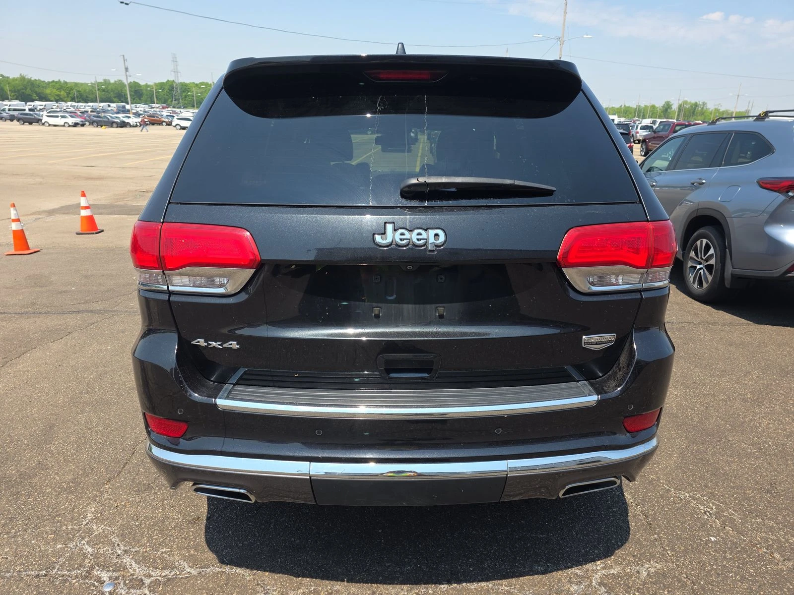 Jeep Grand cherokee SUMMIT* Обдух* Премиум музика* Дистроник* Keyless - изображение 5