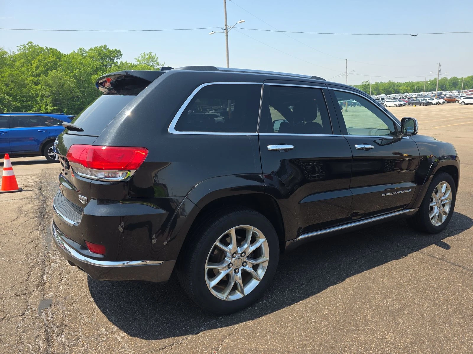 Jeep Grand cherokee SUMMIT* Обдух* Премиум музика* Дистроник* Keyless - изображение 6
