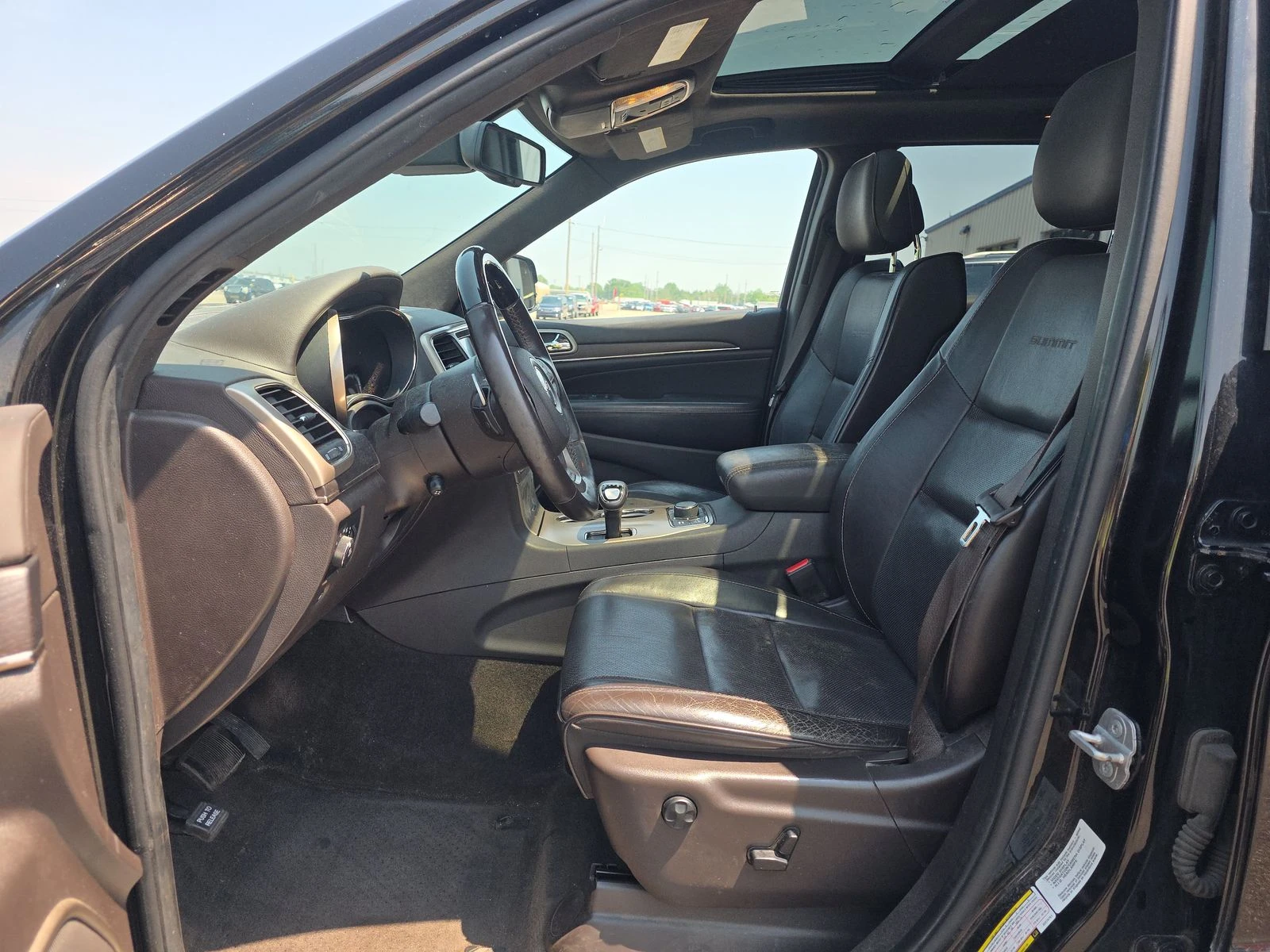 Jeep Grand cherokee SUMMIT* Обдух* Премиум музика* Дистроник* Keyless - изображение 8