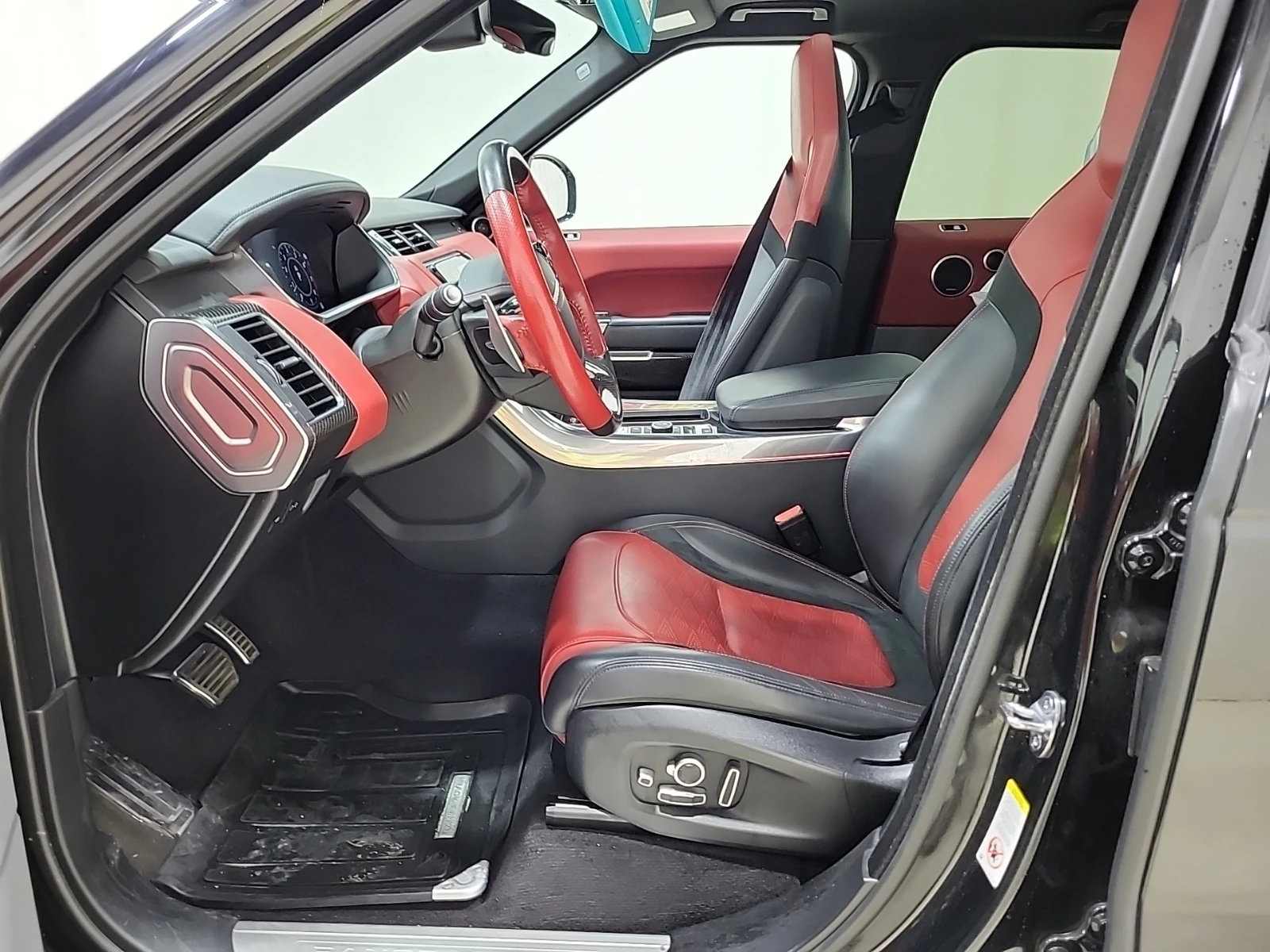 Land Rover Range Rover Sport * SVR* CARFAX *    | Mobile.bg   7