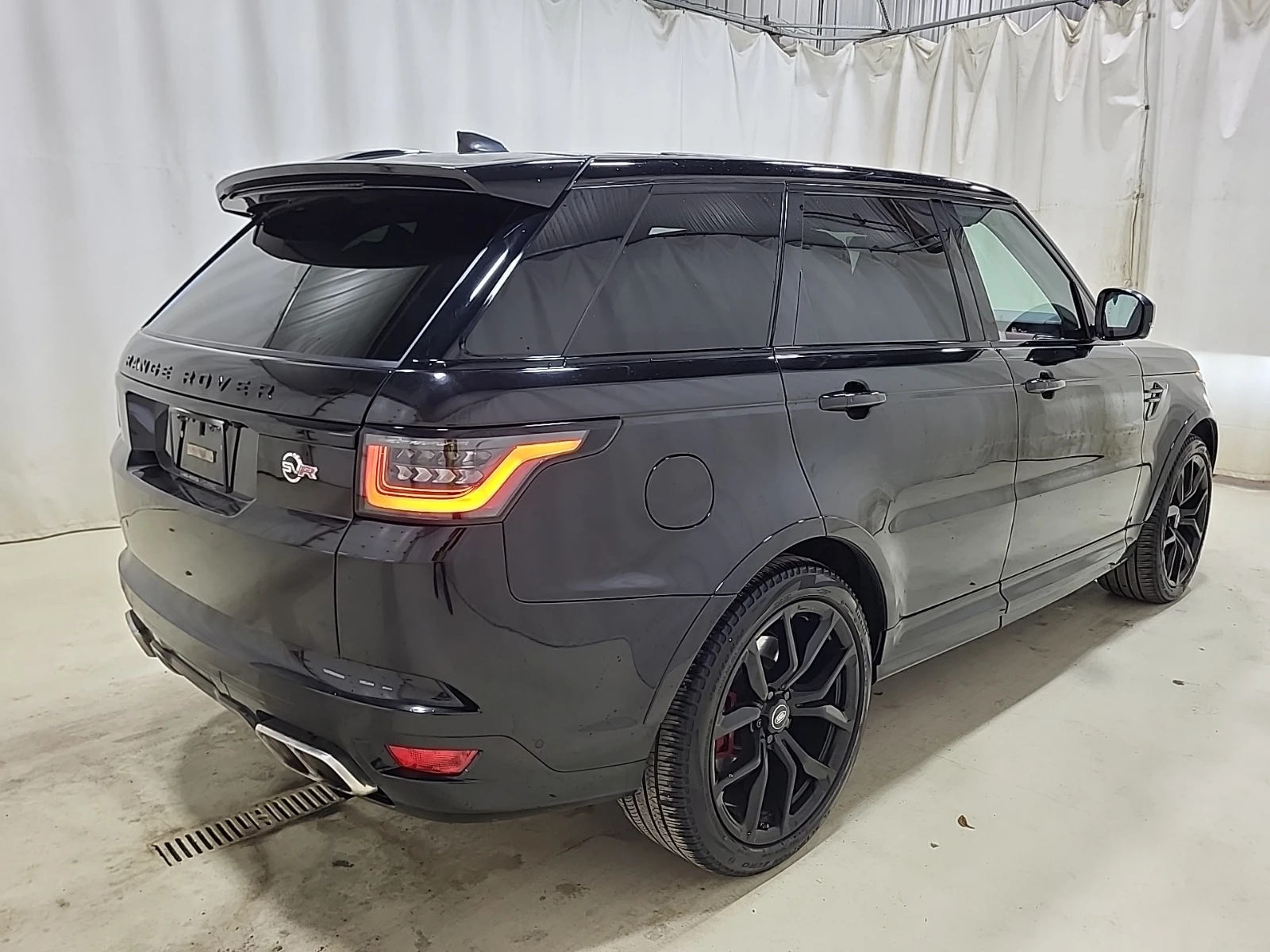 Land Rover Range Rover Sport * SVR* CARFAX *    | Mobile.bg   6