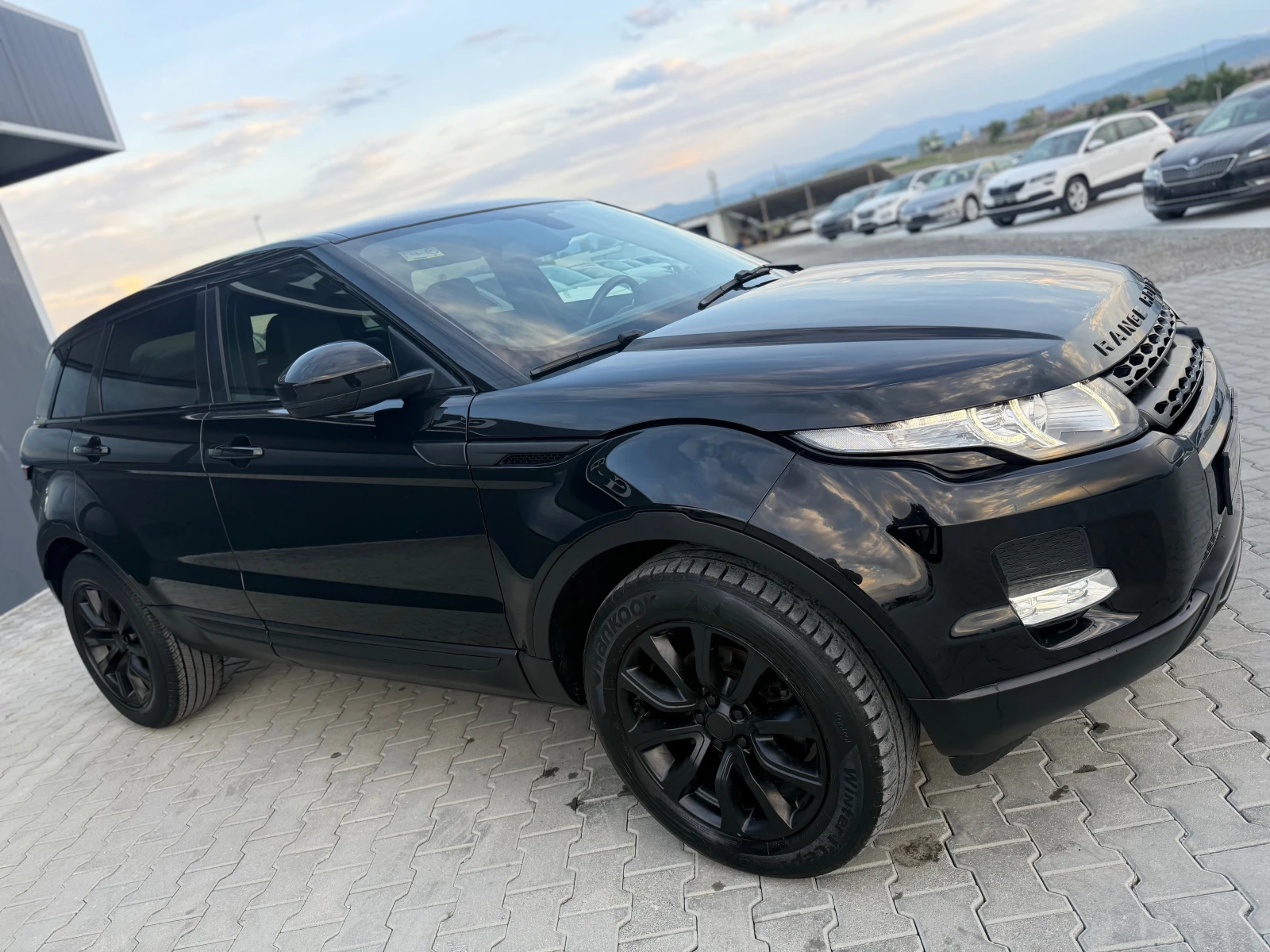 Land Rover Range Rover Evoque 2.2DT4 Собствен лизинг !!!, снимка 3 - Автомобили и джипове - 53391965