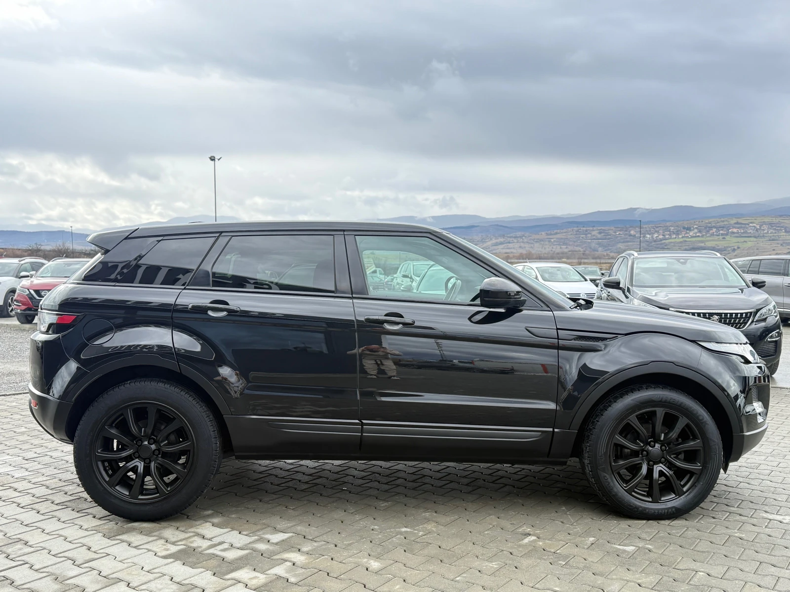 Land Rover Range Rover Evoque 2.2DT4 Собствен лизинг !!! - изображение 4