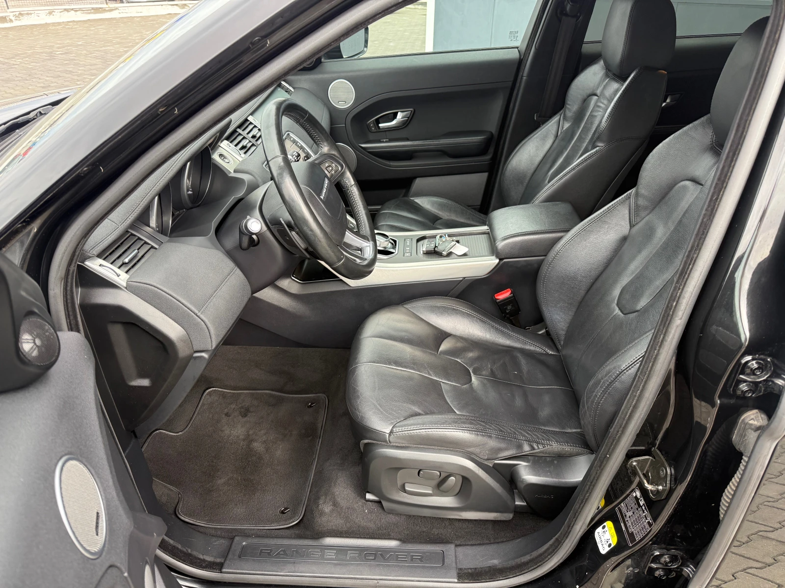 Land Rover Range Rover Evoque 2.2DT4 Собствен лизинг !!! - изображение 9