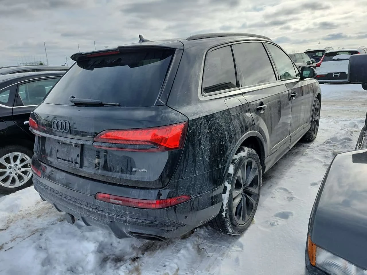 Audi Q7 * PROGRESSIV * CARFAX * ДИСТРОНИК * ОБУДХВАНЕ * PA - изображение 3