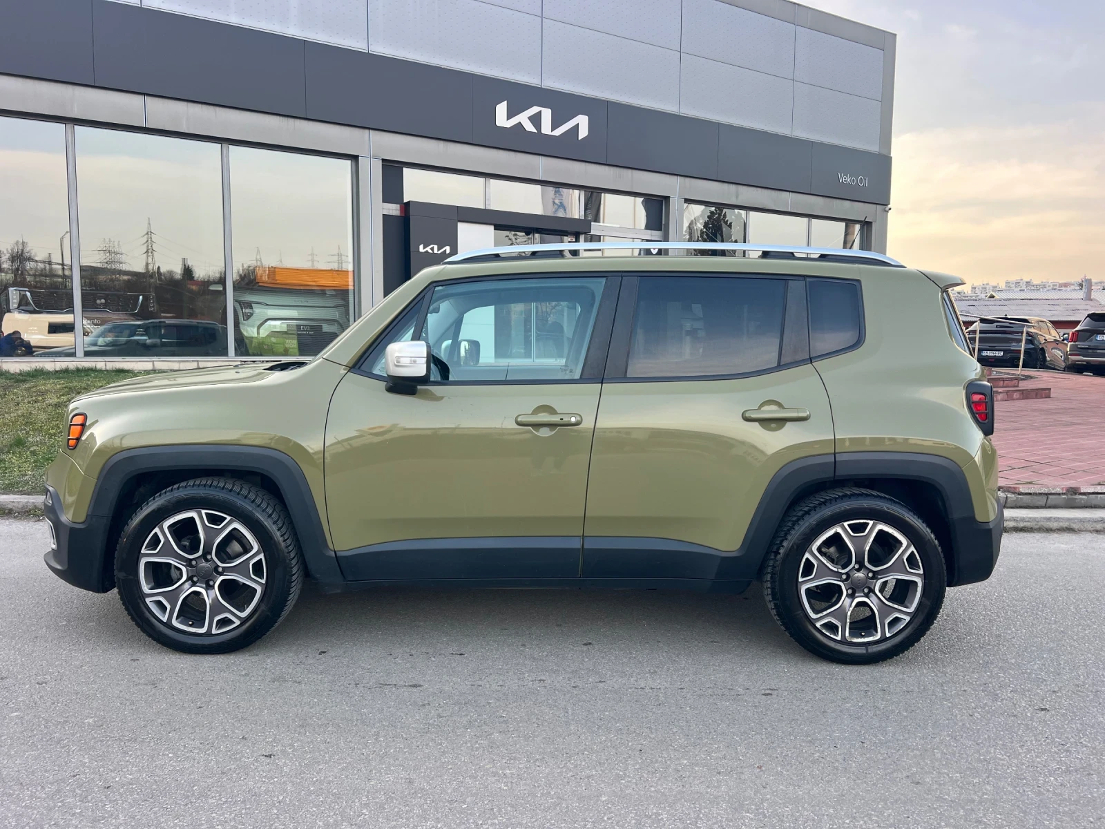 Jeep Renegade 1.6MJET/LIMITED/NAVI/TOP, снимка 5 - Автомобили и джипове - 53797391