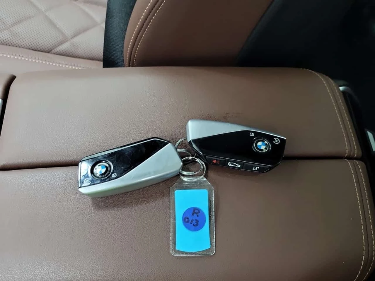 BMW X7 XDRIVE40I| HUD| 360| PANO| AMBIENT| 2 КЛЮЧА, снимка 17 - Автомобили и джипове - 54064899