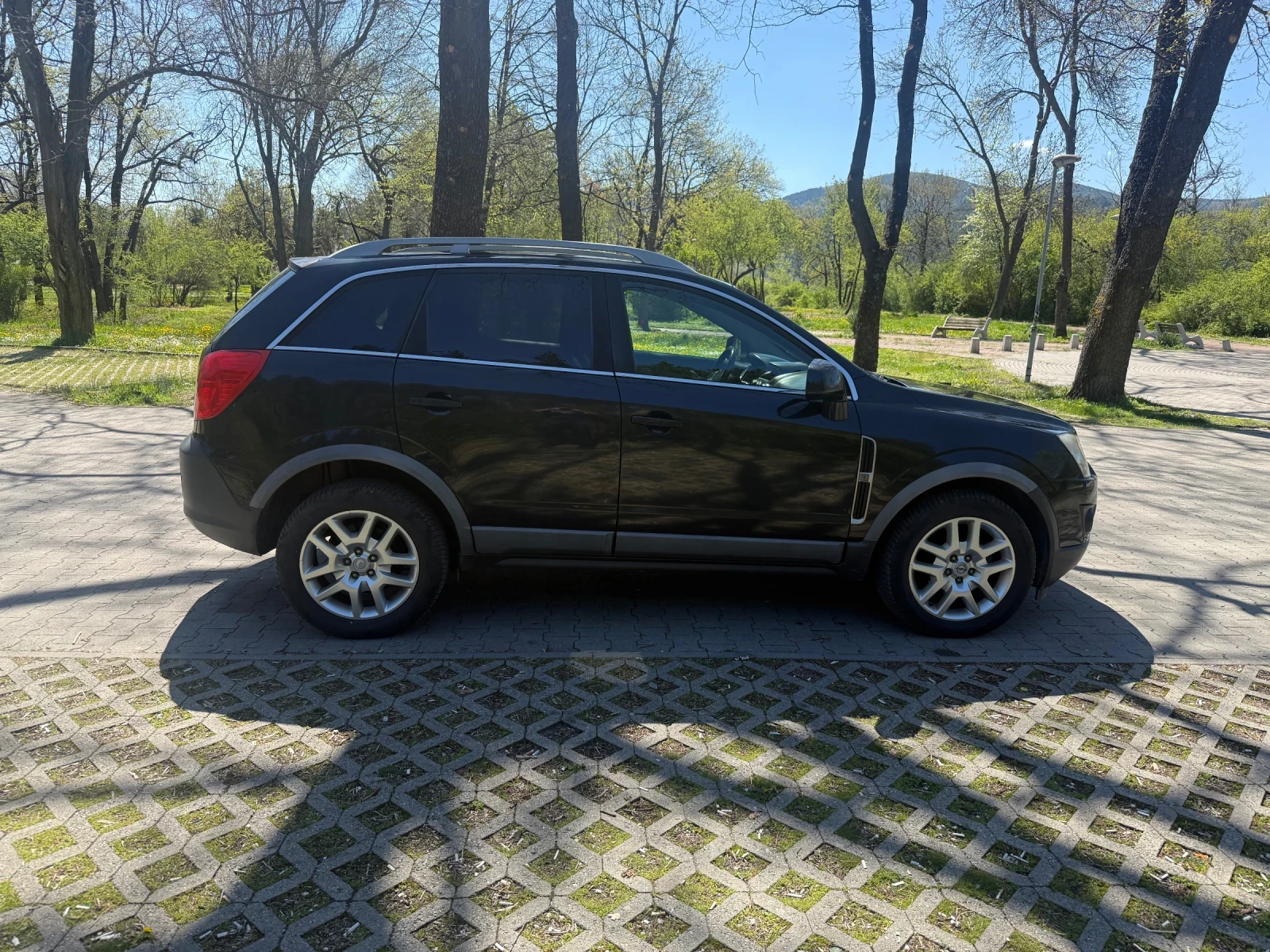 Opel Antara 2.2 COSMO, снимка 5 - Автомобили и джипове - 54310276