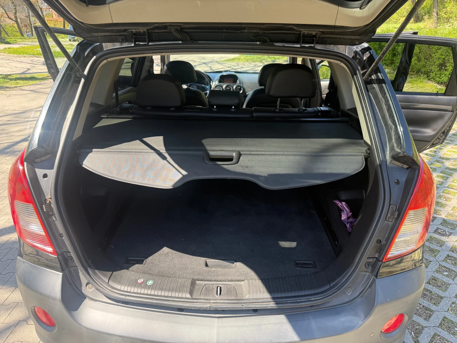 Opel Antara 2.2 COSMO, снимка 13 - Автомобили и джипове - 54310276