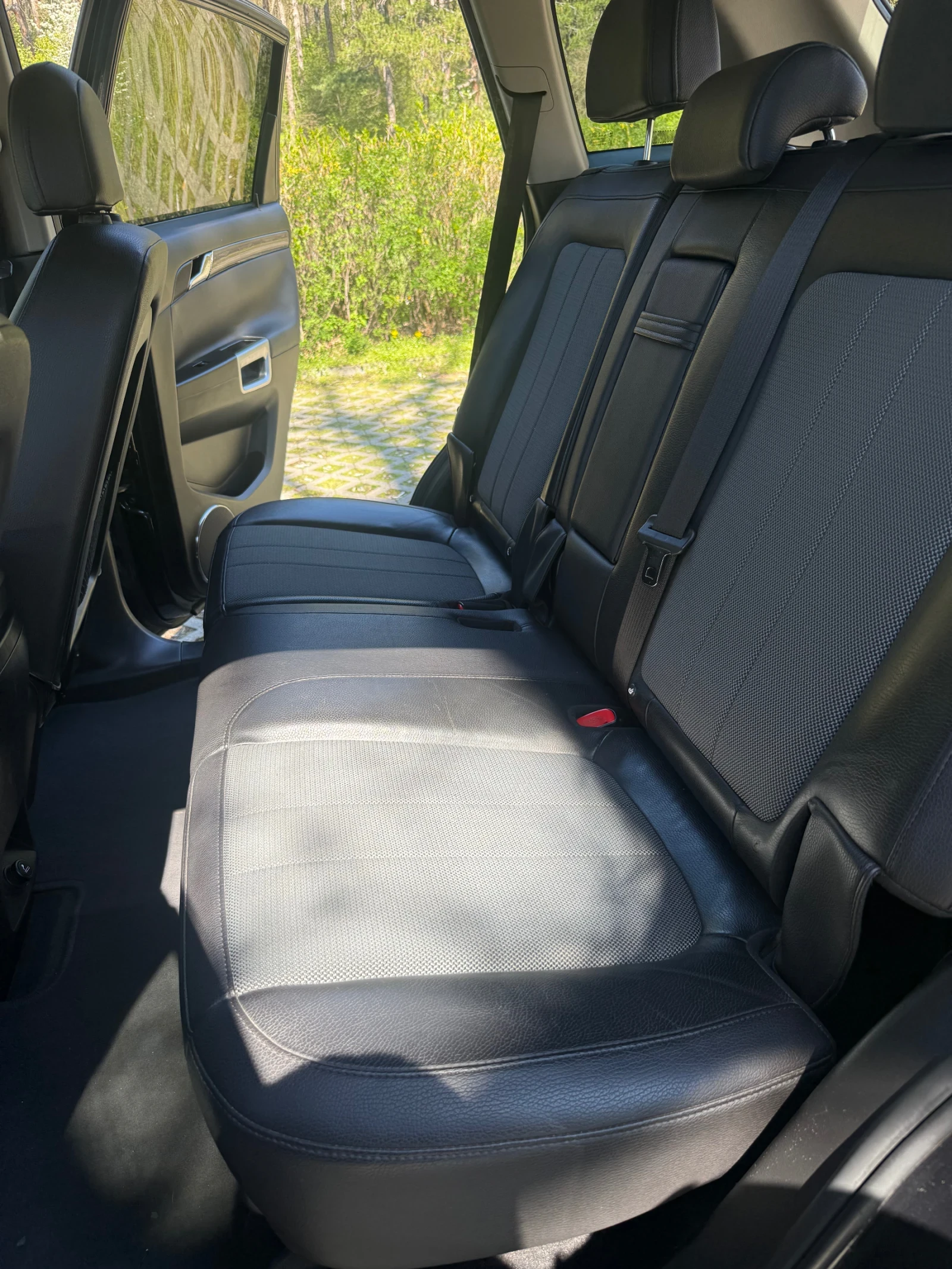 Opel Antara 2.2 COSMO, снимка 11 - Автомобили и джипове - 54310276