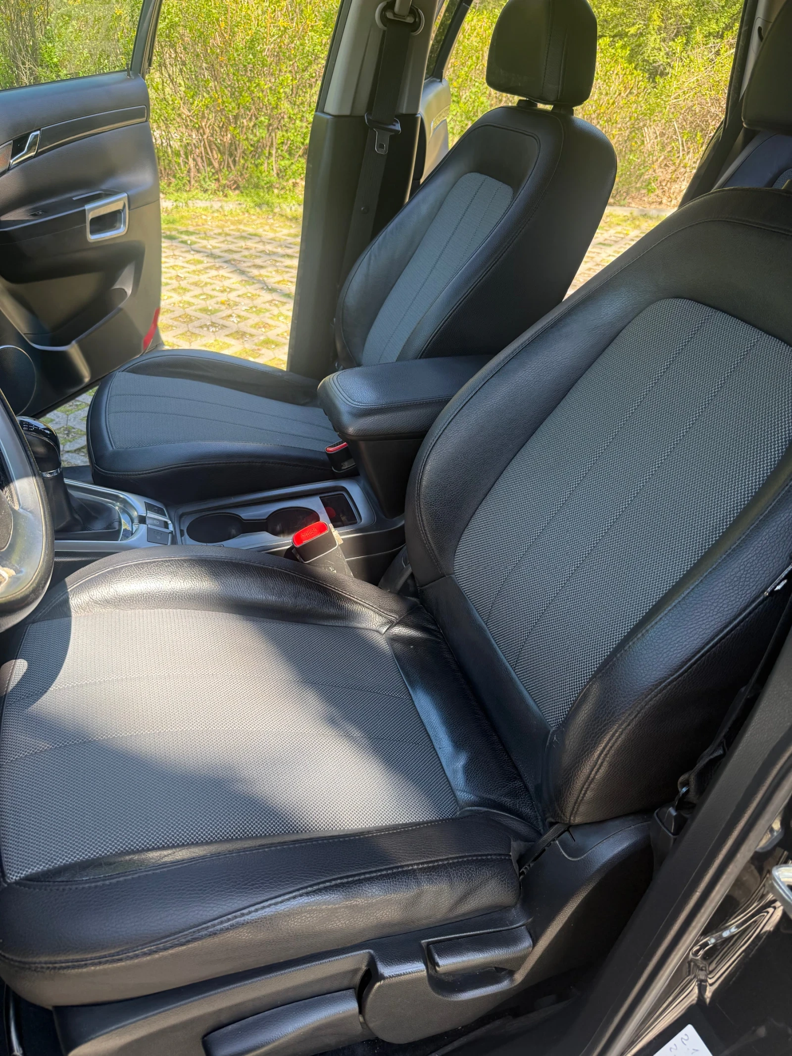 Opel Antara 2.2 COSMO, снимка 10 - Автомобили и джипове - 54310276