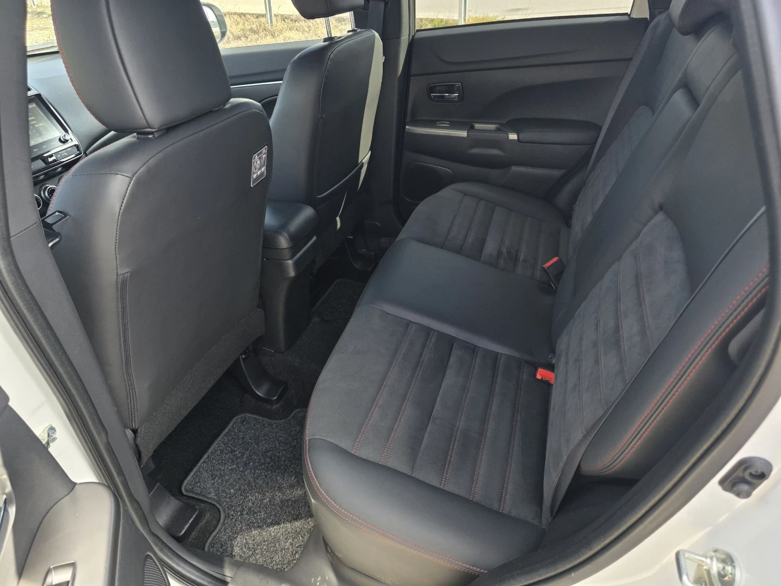 Mitsubishi ASX 2.0i 4x4 AUTOMATIC , снимка 11 - Автомобили и джипове - 54570173