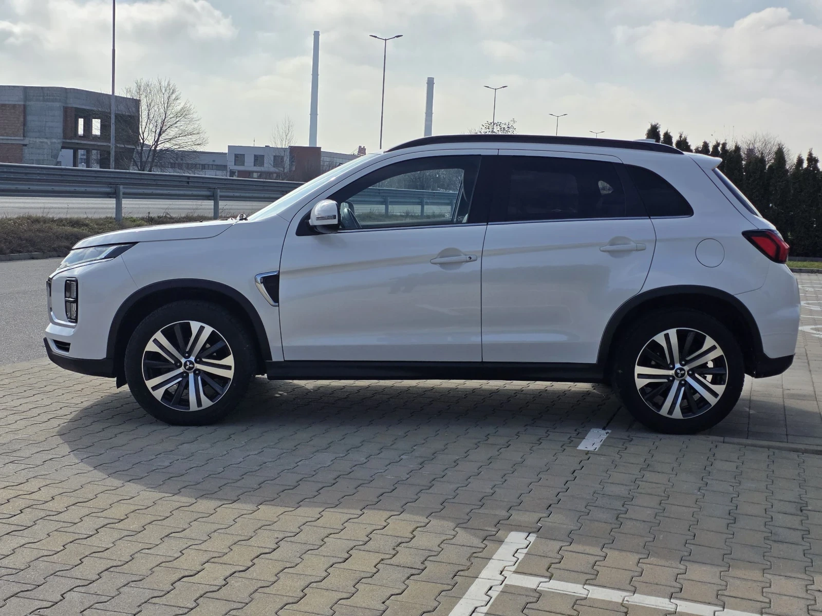 Mitsubishi ASX 2.0i 4x4 AUTOMATIC , снимка 2 - Автомобили и джипове - 54570173