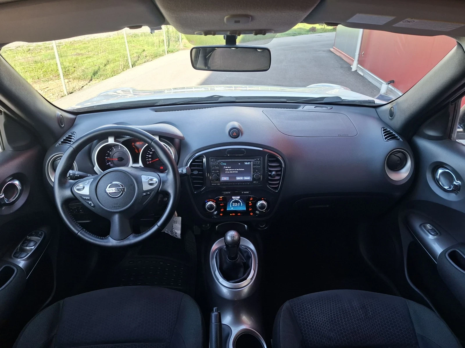 Nissan Juke 1.6 бензин 16V, снимка 13 - Автомобили и джипове - 54589438