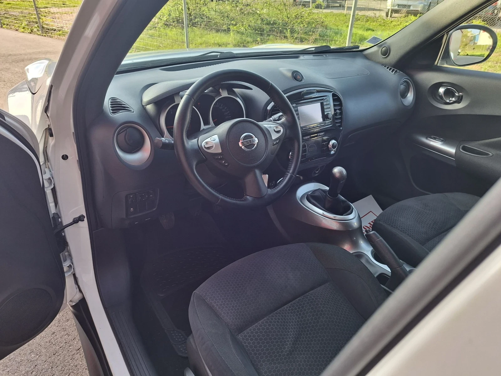 Nissan Juke 1.6 бензин 16V, снимка 8 - Автомобили и джипове - 54589438