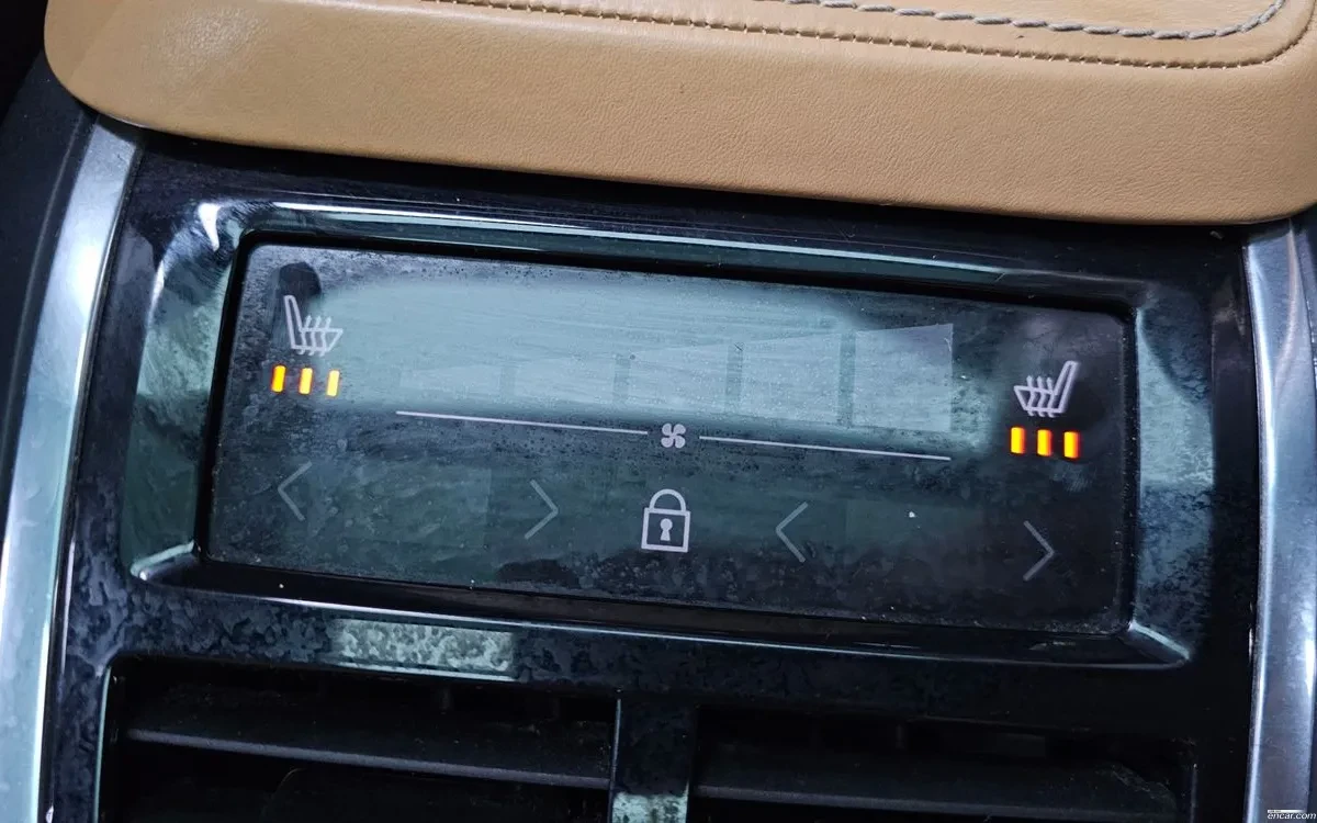 Volvo Xc90 * T6* INSCRIPTION* DIS* 360* HUD* BOWERS & WILKINS, снимка 15 - Автомобили и джипове - 54698912