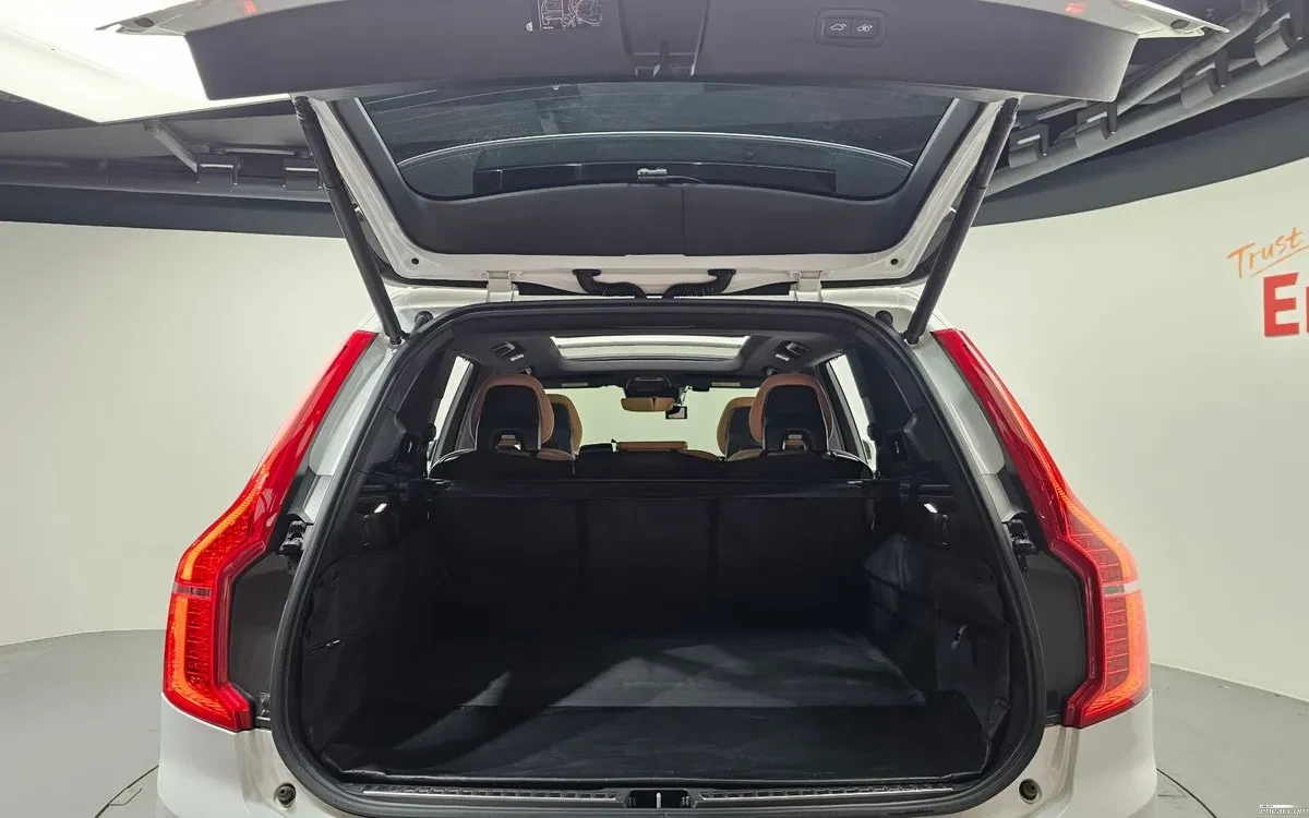 Volvo Xc90 * T6* INSCRIPTION* DIS* 360* HUD* BOWERS & WILKINS, снимка 8 - Автомобили и джипове - 54698912