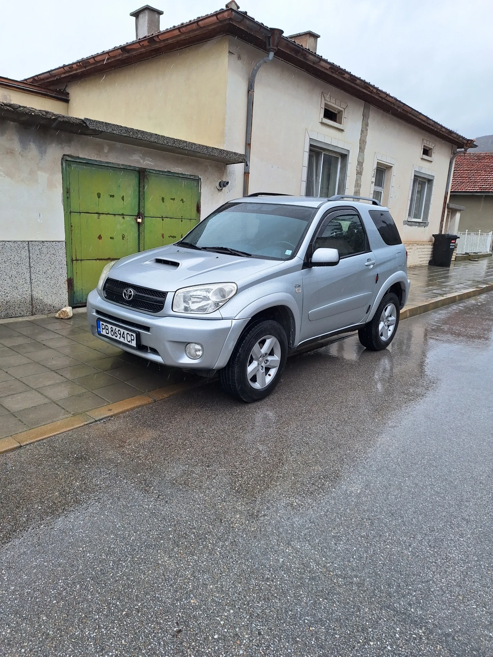 Toyota Rav4 2/3 врати, снимка 6 - Автомобили и джипове - 54758540