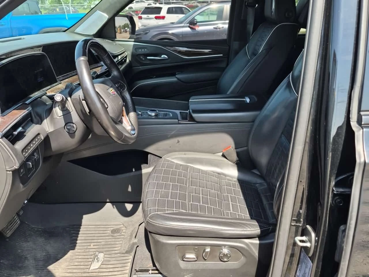 Cadillac Escalade SPORT PLATINUM| ДВА КЛЮЧА| 360| ОБДУХВАНЕ| ПАНО, снимка 7 - Автомобили и джипове - 54887830