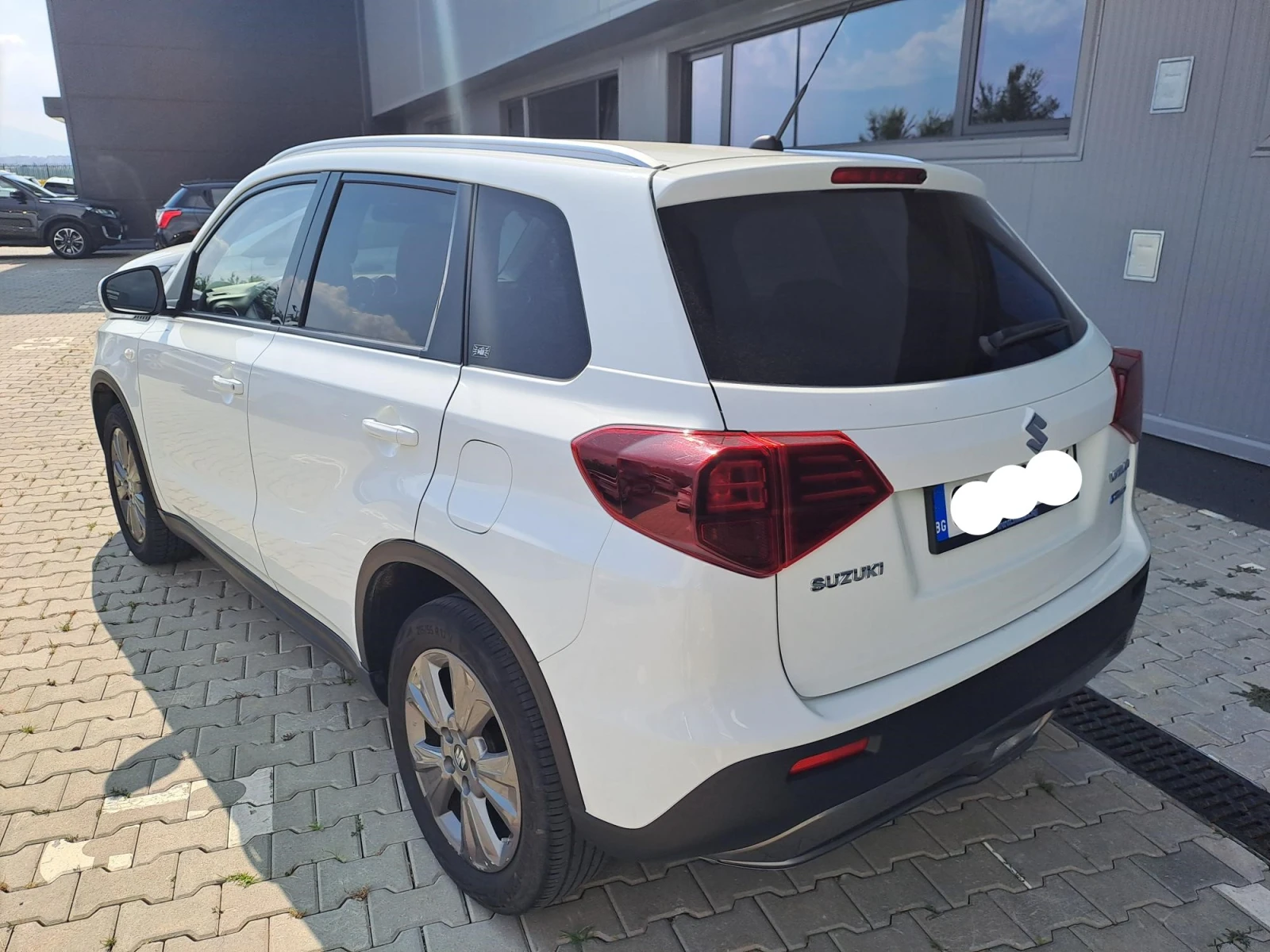 Suzuki Vitara 1.4 GL+ Booster jet Mild Hybrid 4X4, снимка 6 - Автомобили и джипове - 55574739