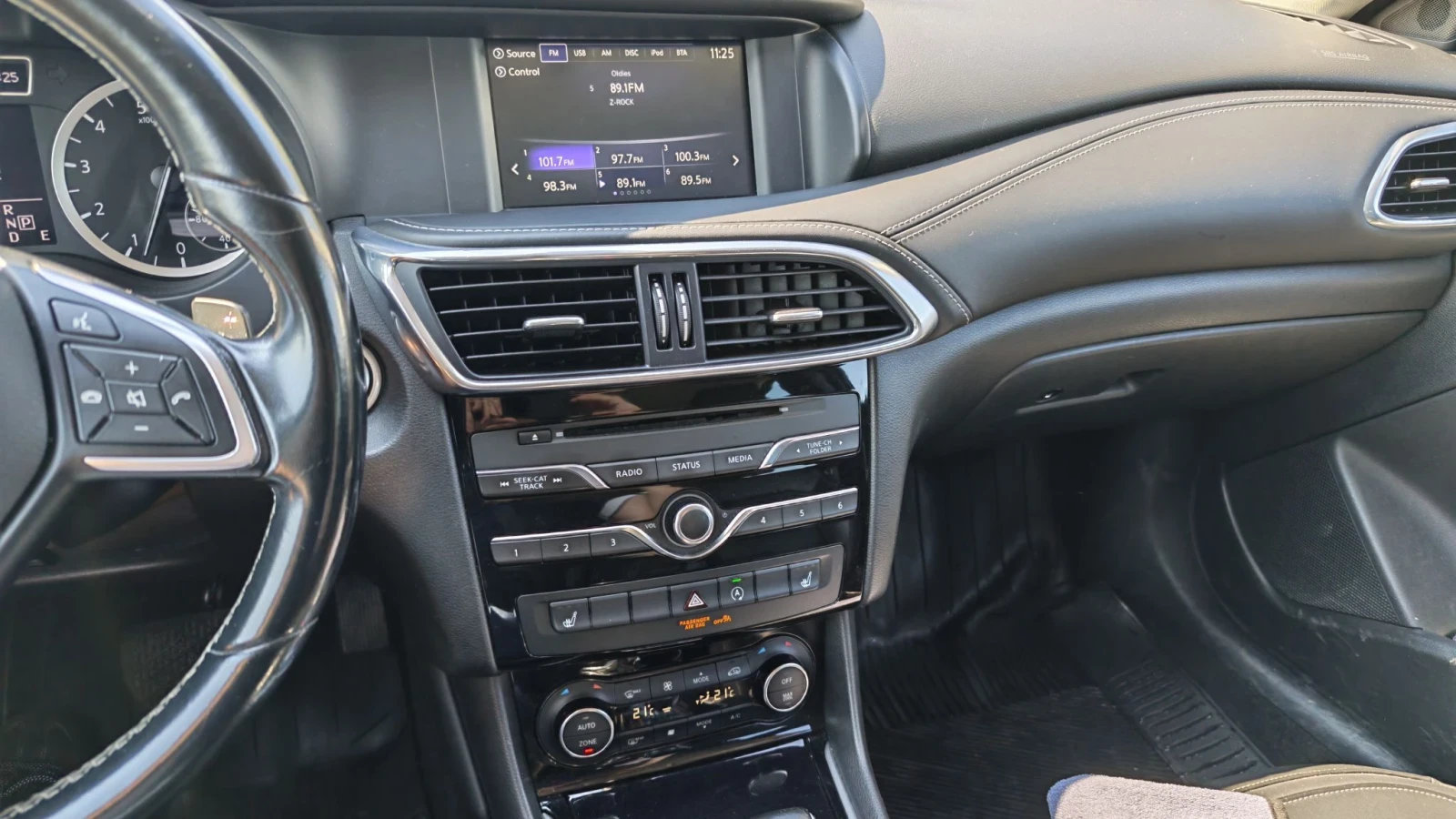 Infiniti QX30 2.0T AWD, снимка 11 - Автомобили и джипове - 55771922