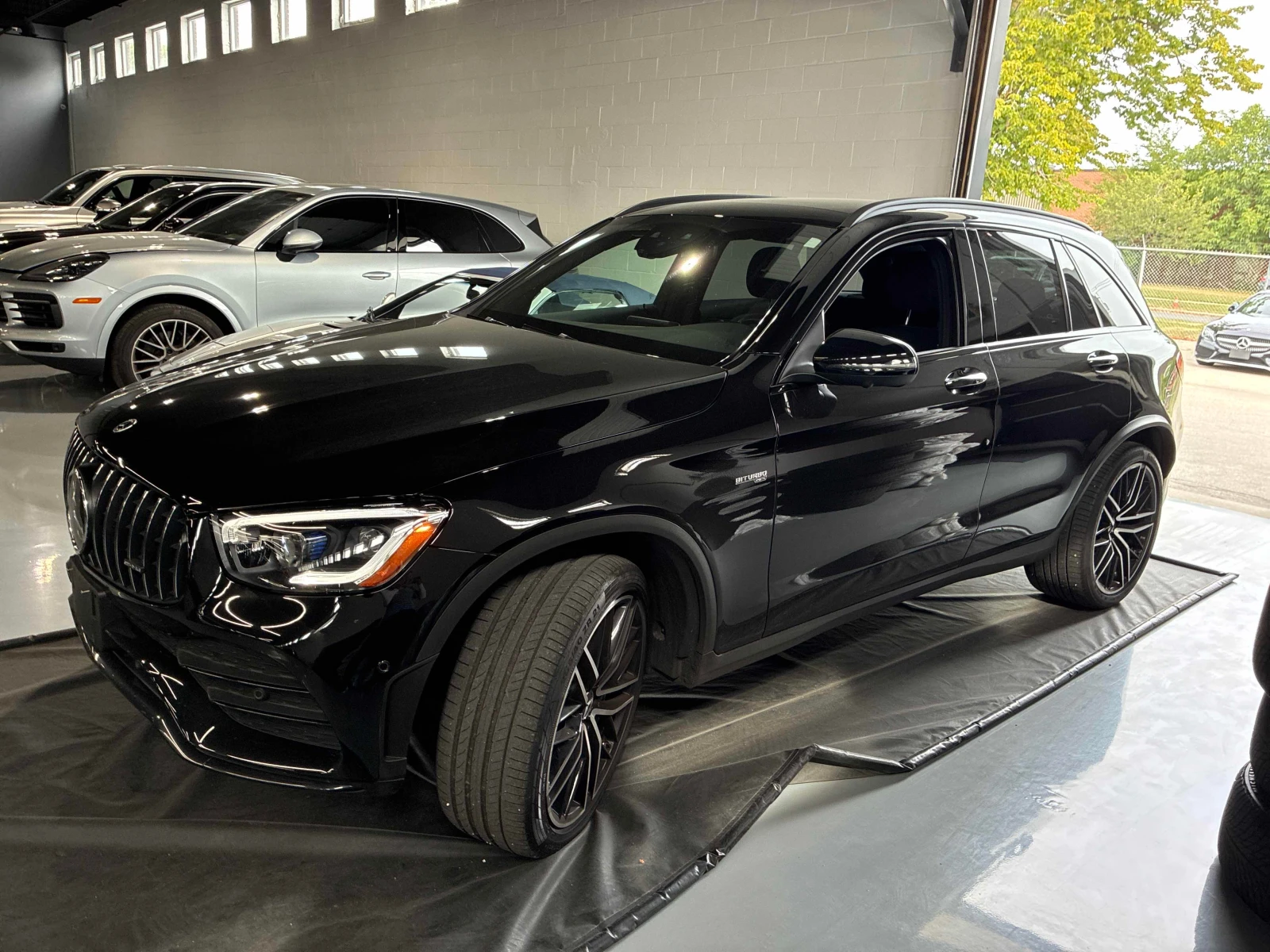 Mercedes-Benz GLC * AMG 43 * CARFAX * ЦЕНА ДО БГ, снимка 2 - Автомобили и джипове - 55806776