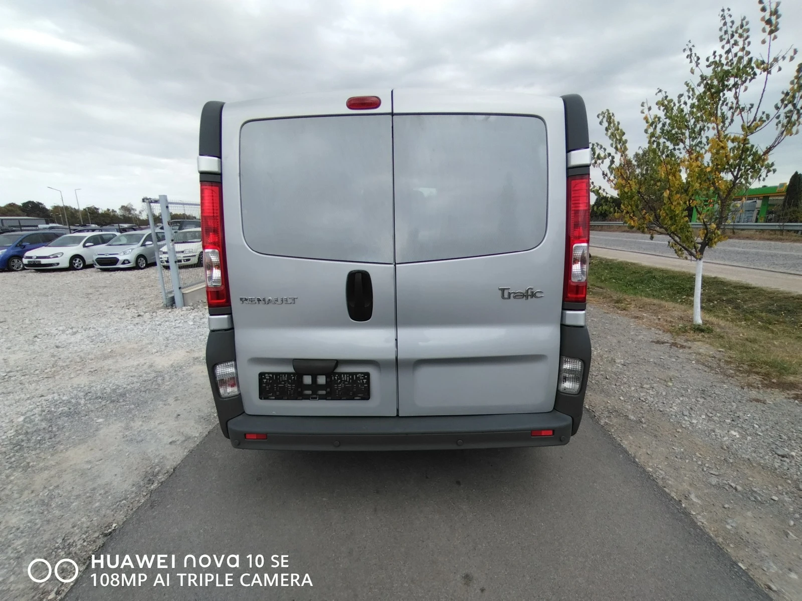 Renault Trafic 2.0 - изображение 5