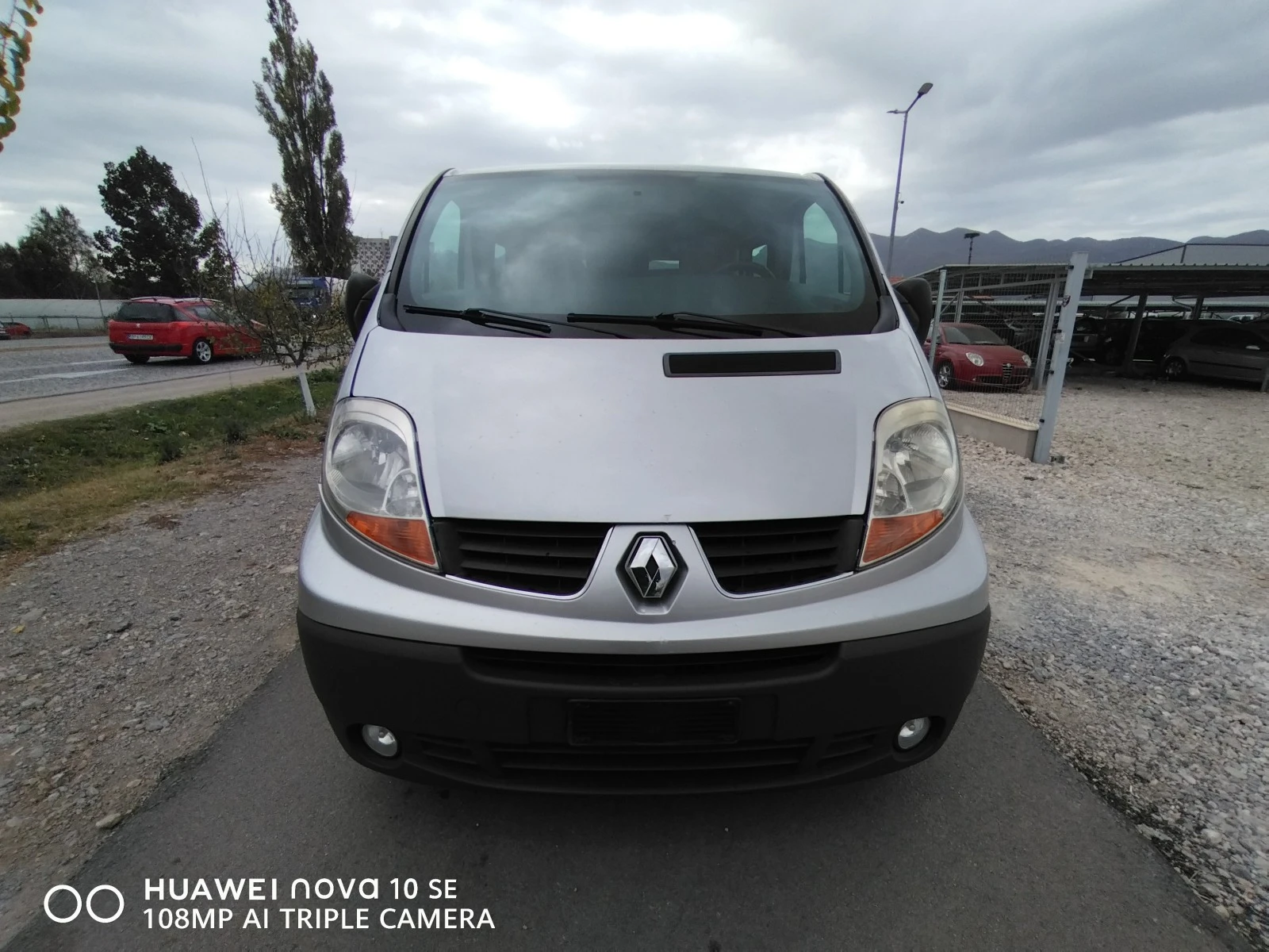 Renault Trafic 2.0 - изображение 4