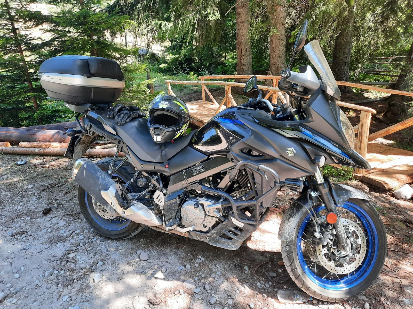 Suzuki V-strom DL 650 - изображение 2