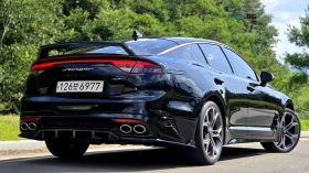Kia Stinger 3.3 Turbo 2WD GT* КОЖА* ОБДУХВ* НАВИ, снимка 2