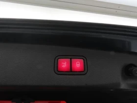 Mercedes-Benz E 300 Elegance - САМО 30% АВАНС, снимка 16