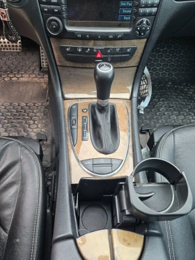 Mercedes-Benz E 320, снимка 13
