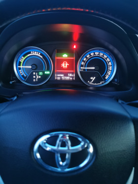 Toyota Auris 1. 8 Hybrid Synergy Drive EURO5B. , снимка 9 - Автомобили и джипове - 44263834