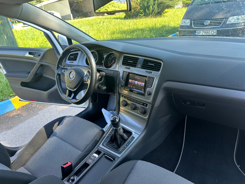VW Golf 1.6TDI 110kc, снимка 12 - Автомобили и джипове - 45602959