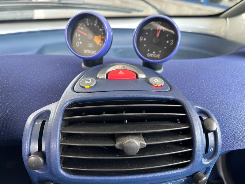 Smart Fortwo 0.6* KLIMA* AUTOMAT* REALNI KM* , снимка 14 - Автомобили и джипове - 47178925