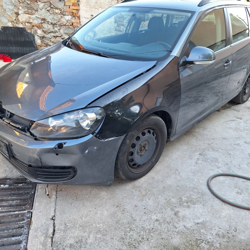 VW Golf 1.6tdi, снимка 5 - Автомобили и джипове - 47442052