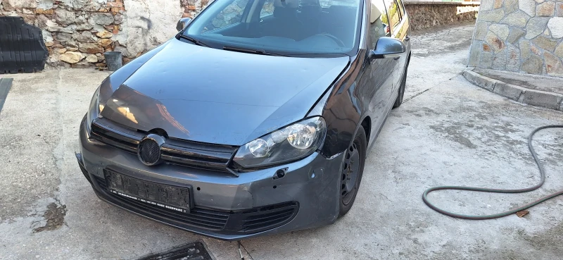 VW Golf 1.6tdi, снимка 7 - Автомобили и джипове - 47442052