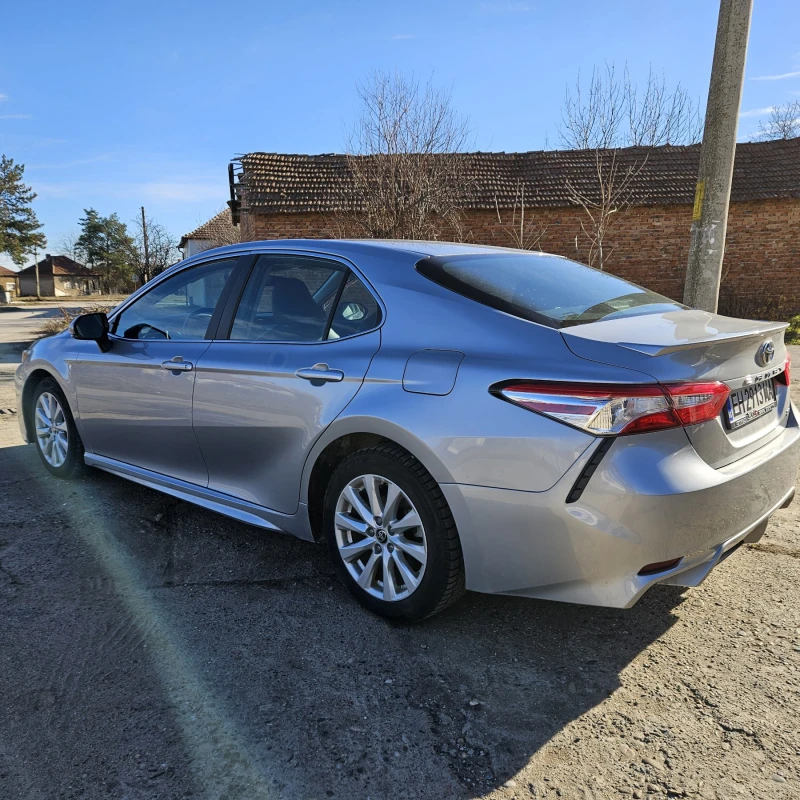 Toyota Camry, снимка 10 - Автомобили и джипове - 47618698