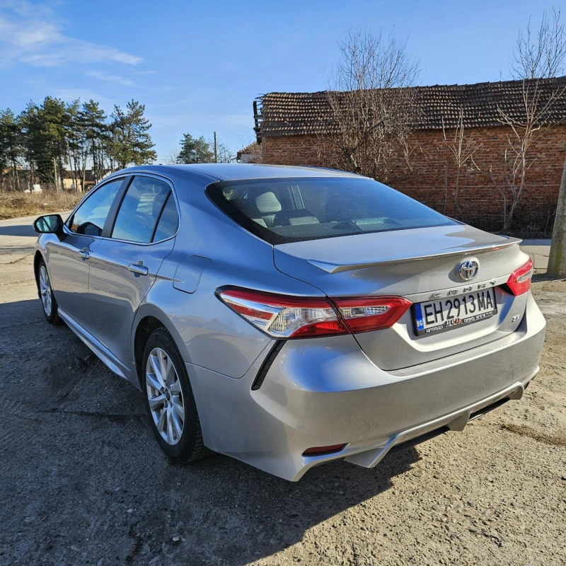 Toyota Camry, снимка 11 - Автомобили и джипове - 47618698