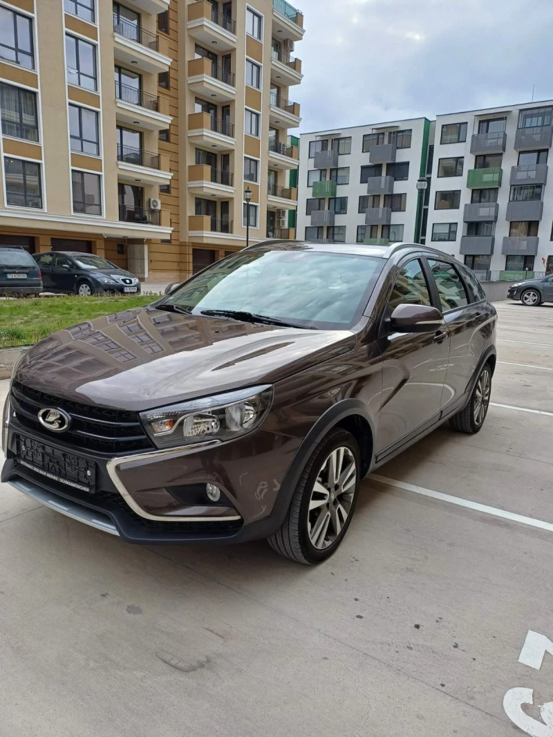 Lada Vesta SW CROSS 1.6, снимка 2 - Автомобили и джипове - 48126111