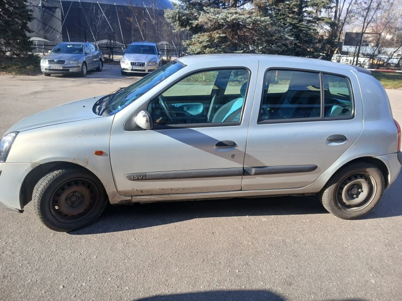 Renault Clio, снимка 2 - Автомобили и джипове - 48423138